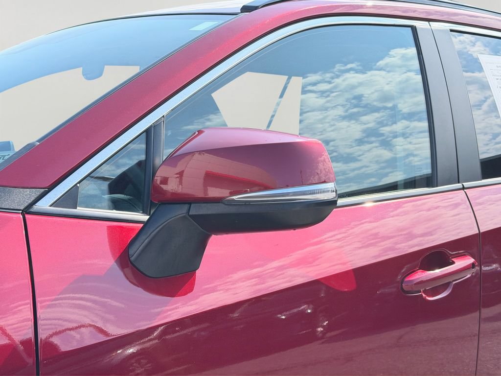 Used 2025 Toyota RAV4 XLE FWD image 28