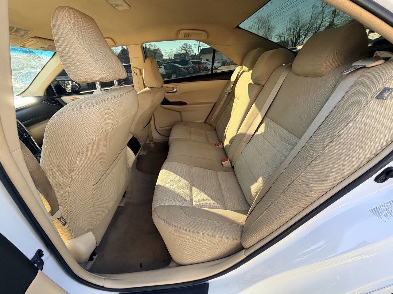 Used 2017 Toyota Camry LE image 44