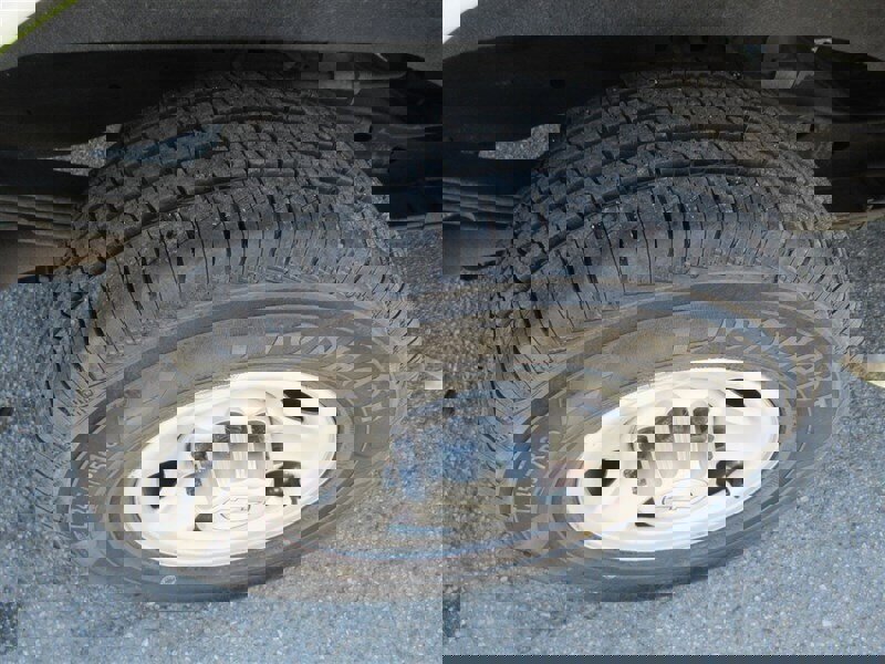 Used 2018 Chevrolet Express 2500 Extended image 25