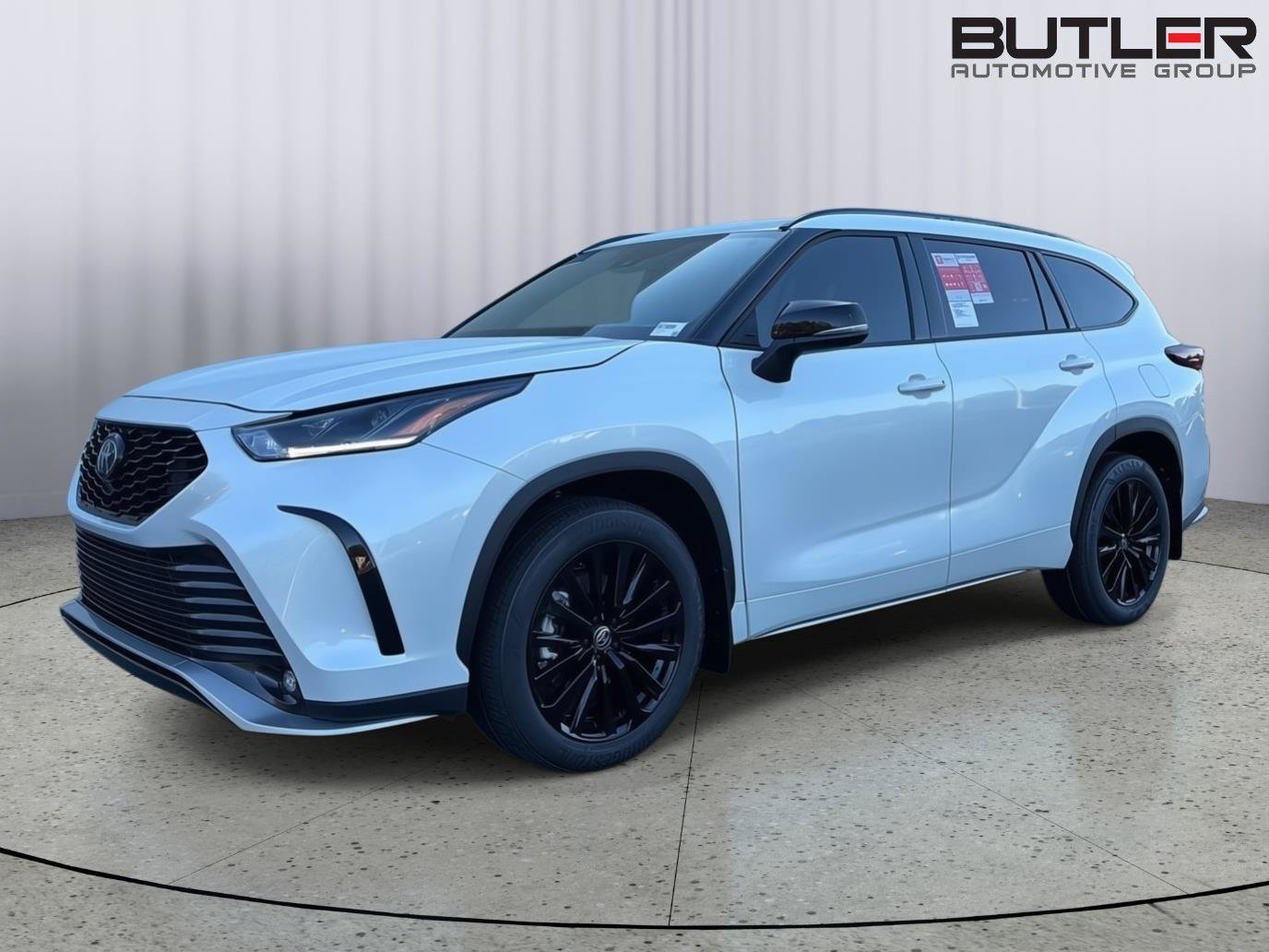 New 2026 Toyota Highlander XSE AWD/4WD image 2