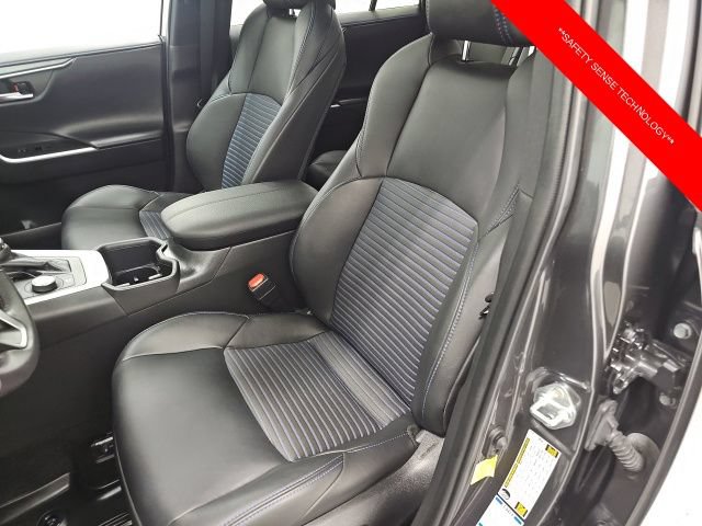Used 2022 Toyota RAV4 XSE w/ XSE Grade Weather Package AWD/4WD image 15