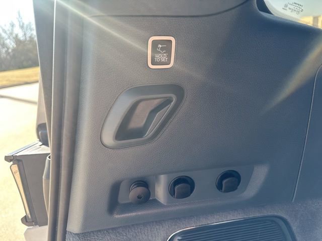 Used 2022 Jeep Grand Wagoneer Series III w/ Rear Seat Video Group 1 image 29