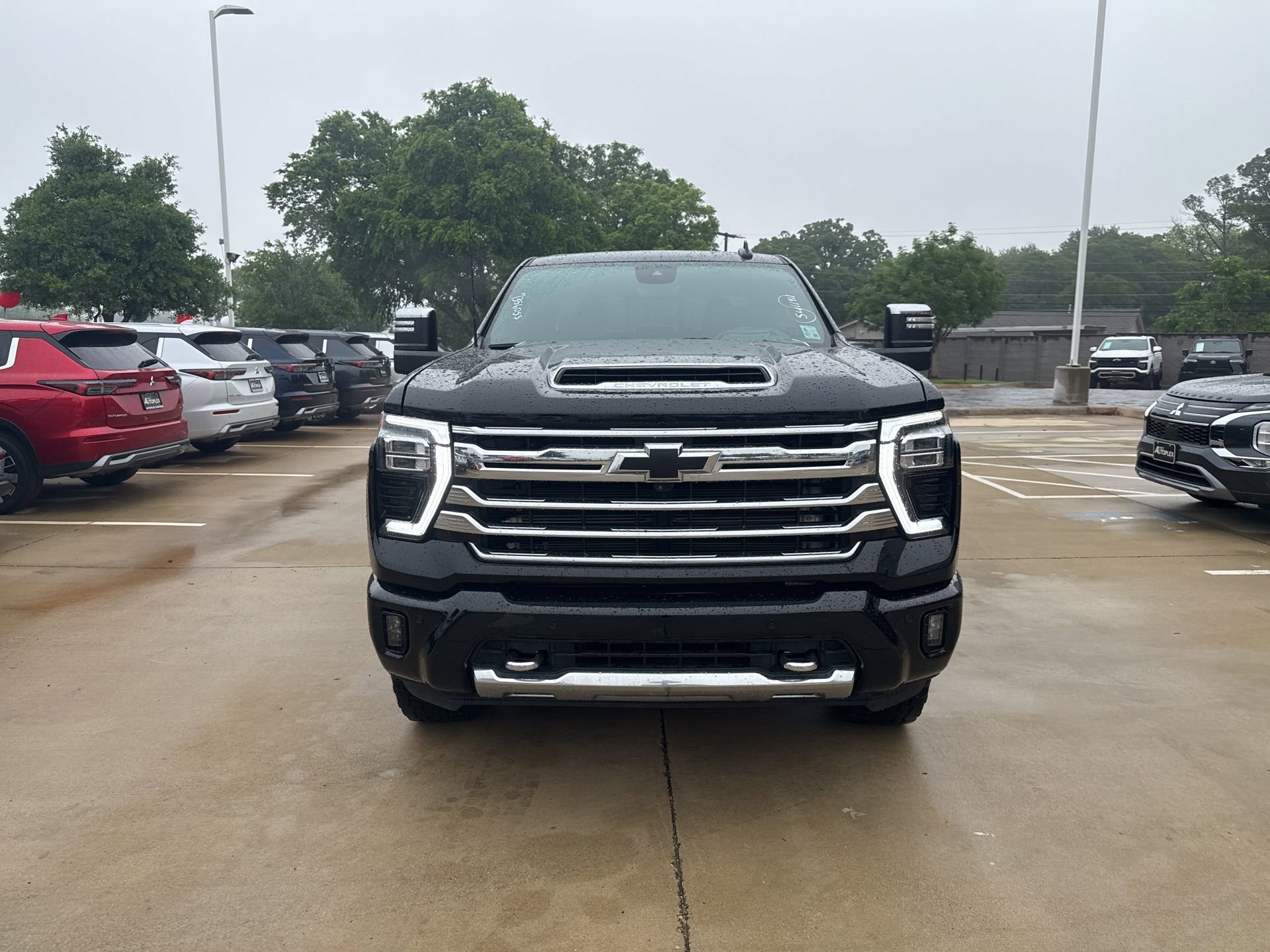 Used 2024 Chevrolet Silverado 2500 High Country w/ Technology Package image 2