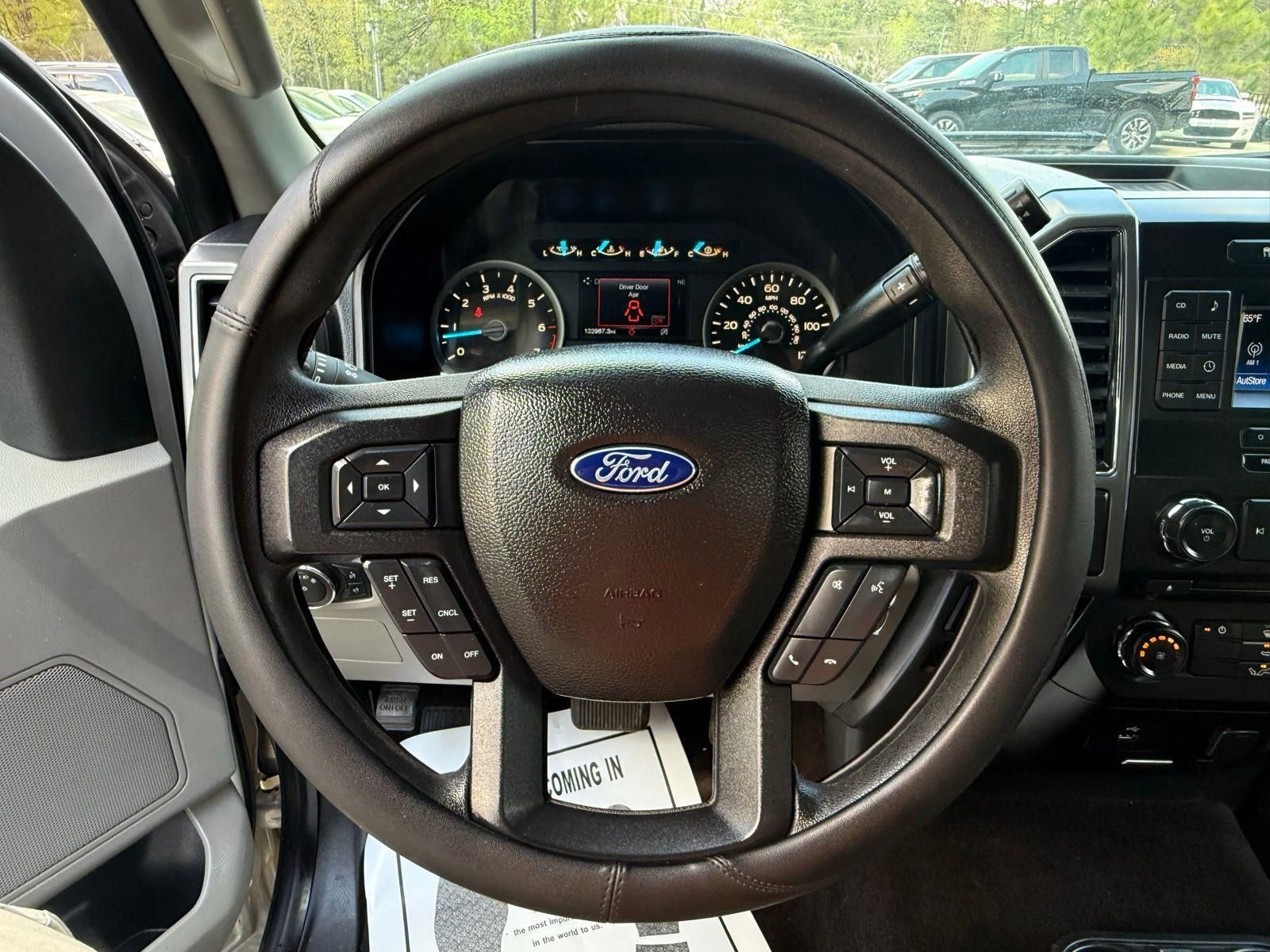 Used 2017 Ford F150 XLT w/ Heavy-Duty Payload Package AWD/4WD image 31