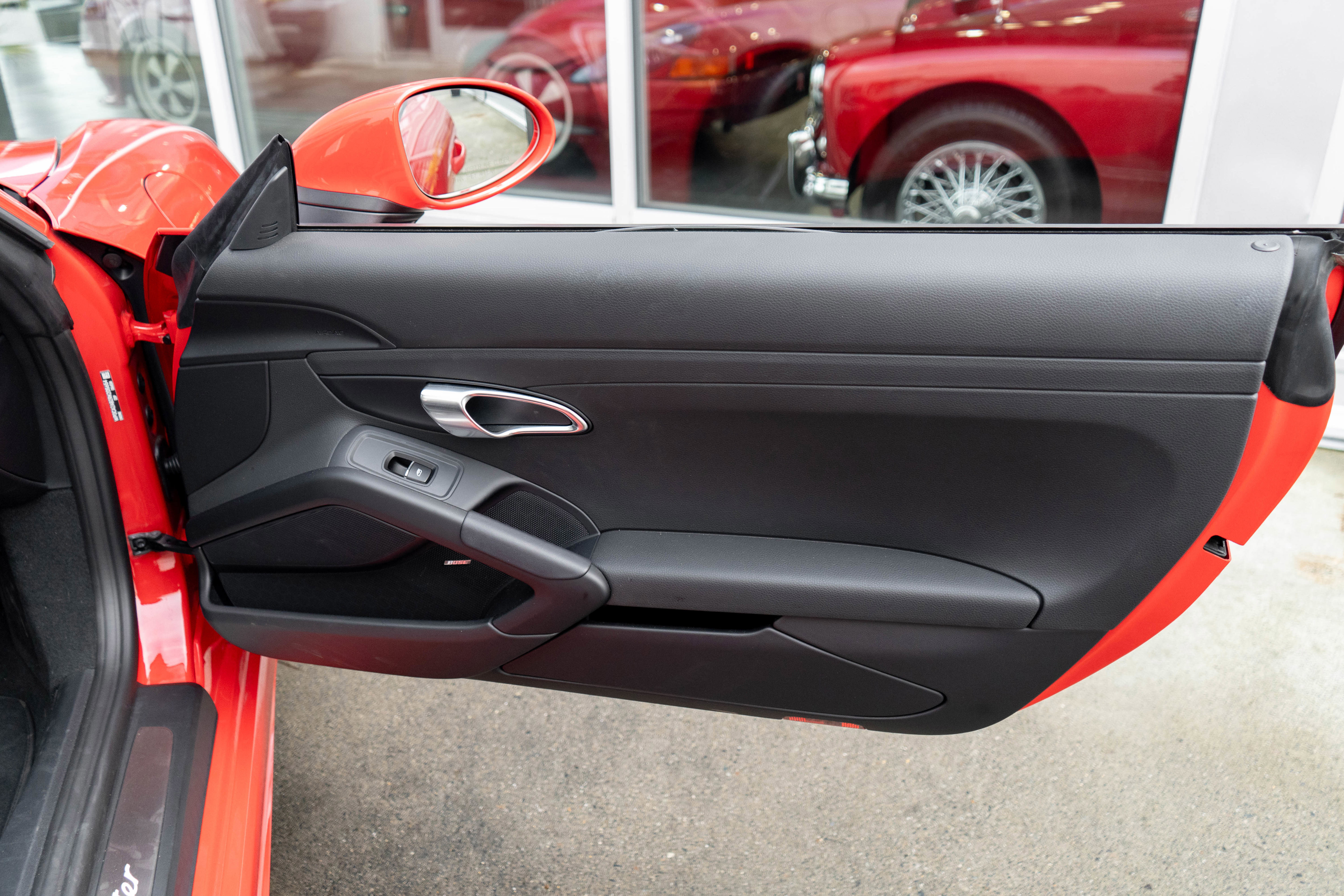 Used 2024 Porsche 718 Boxster image 29