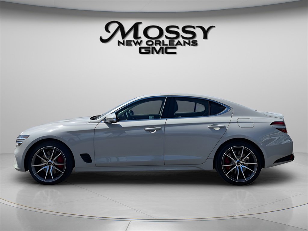 Used 2025 Genesis G70 2.5T image 8