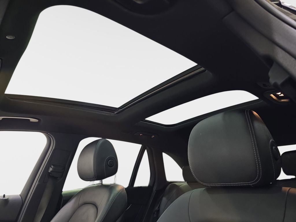 Used 2020 Mercedes-Benz GLC 300 4MATIC image 31