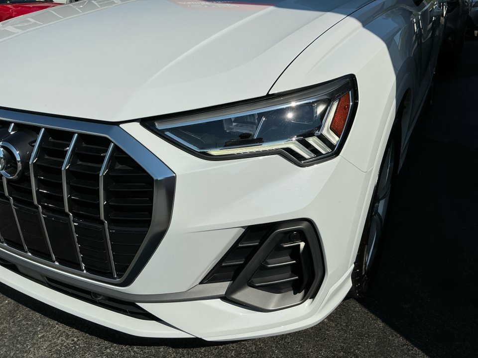Used 2020 Audi Q3 2.0T Premium Plus w/ Premium Plus Package AWD/4WD image 30