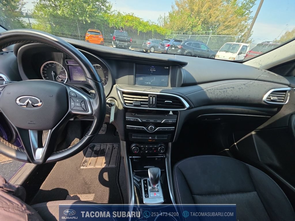 Used 2017 INFINITI QX30 FWD image 15
