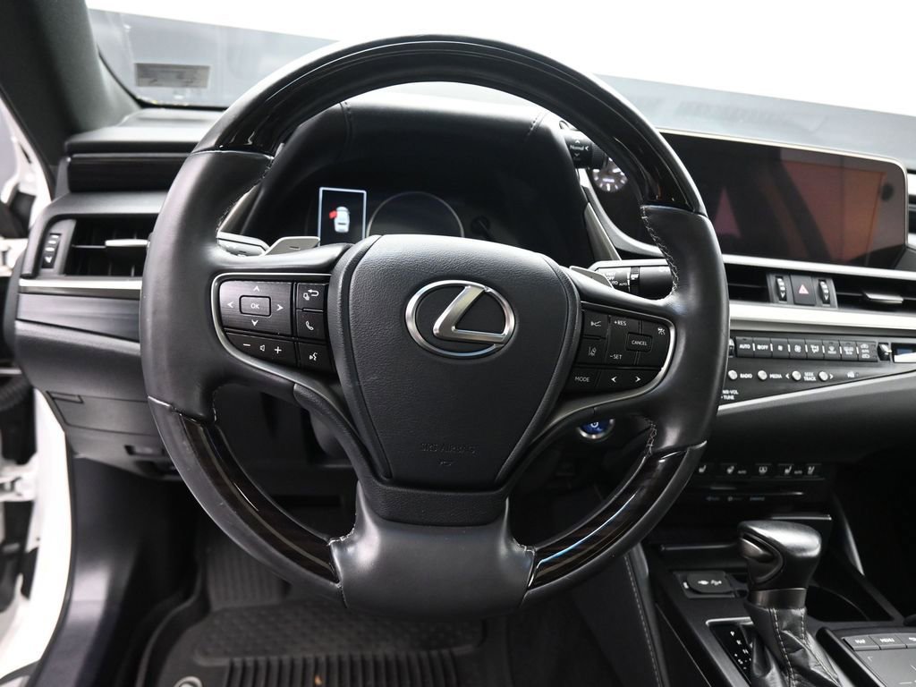 Used 2020 Lexus ES 300h w/ Accessory Package FWD image 14