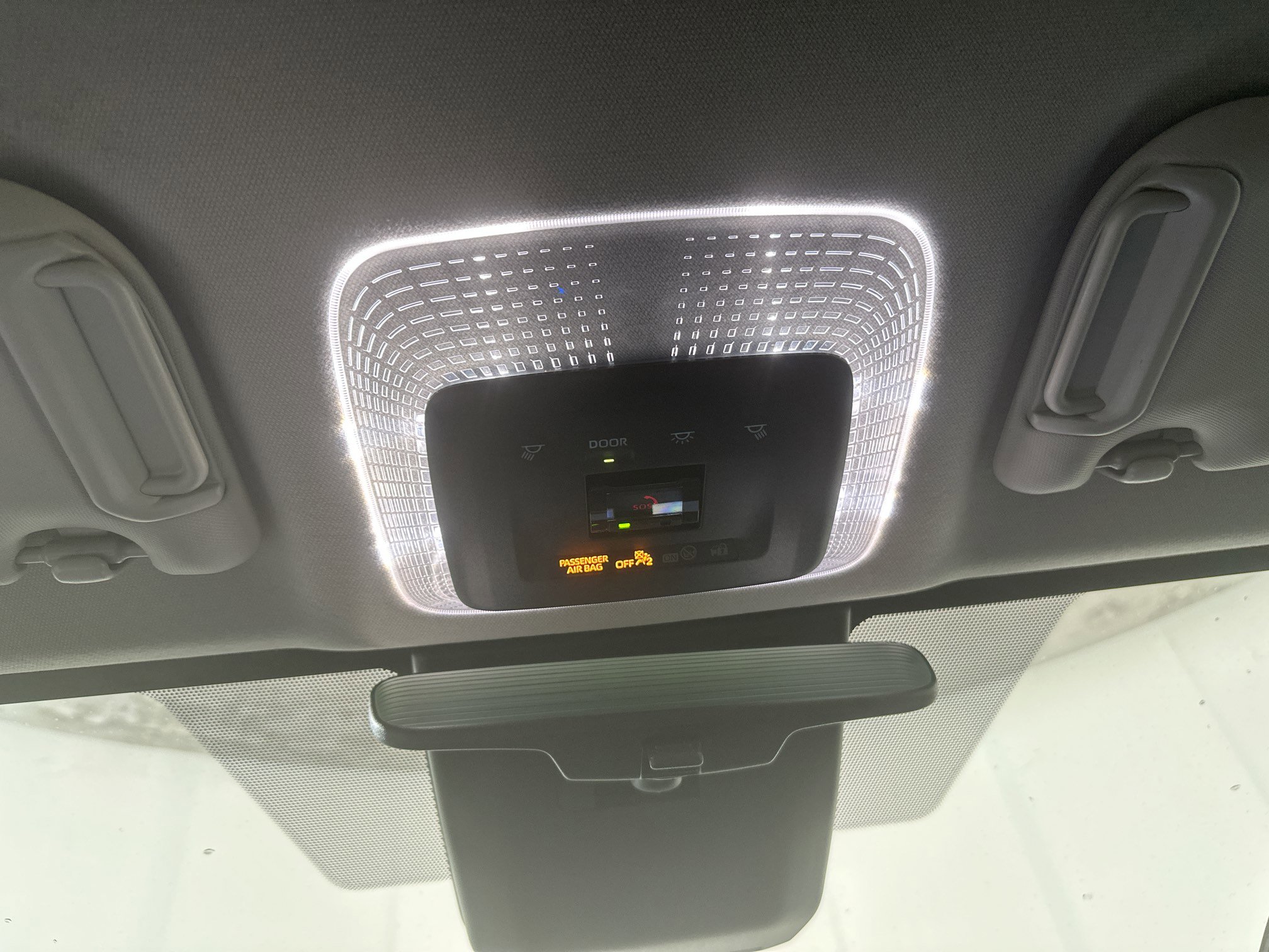 Used 2024 Toyota Prius LE image 18