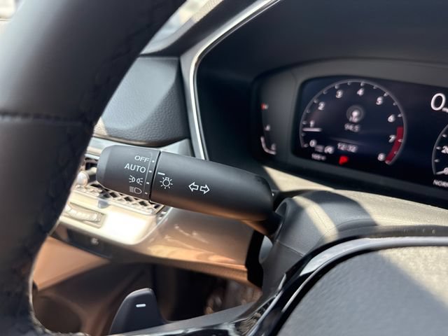 New 2025 Acura Integra FWD image 18