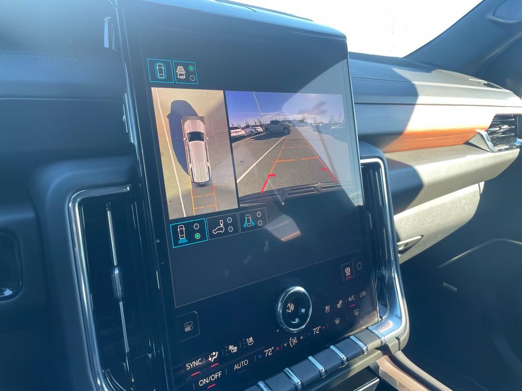 New 2026 GMC Yukon XL Denali w/ Sun & Power Step Package AWD/4WD image 16