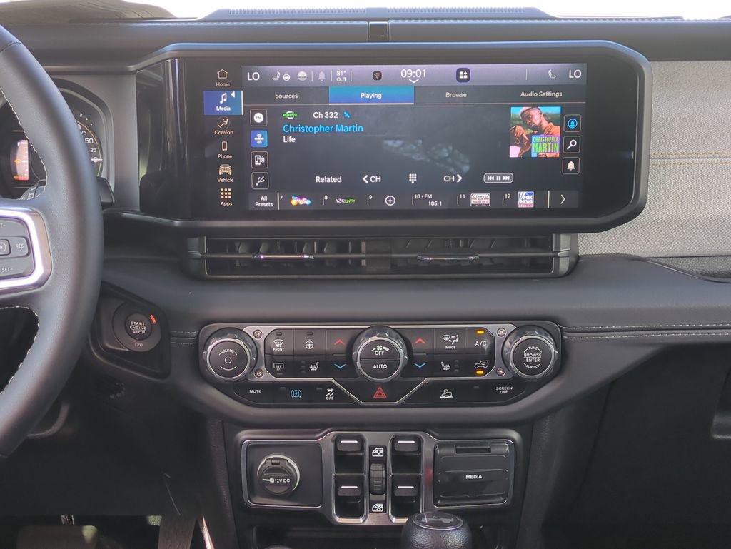 Used 2025 Jeep Wrangler Unlimited Sahara image 21