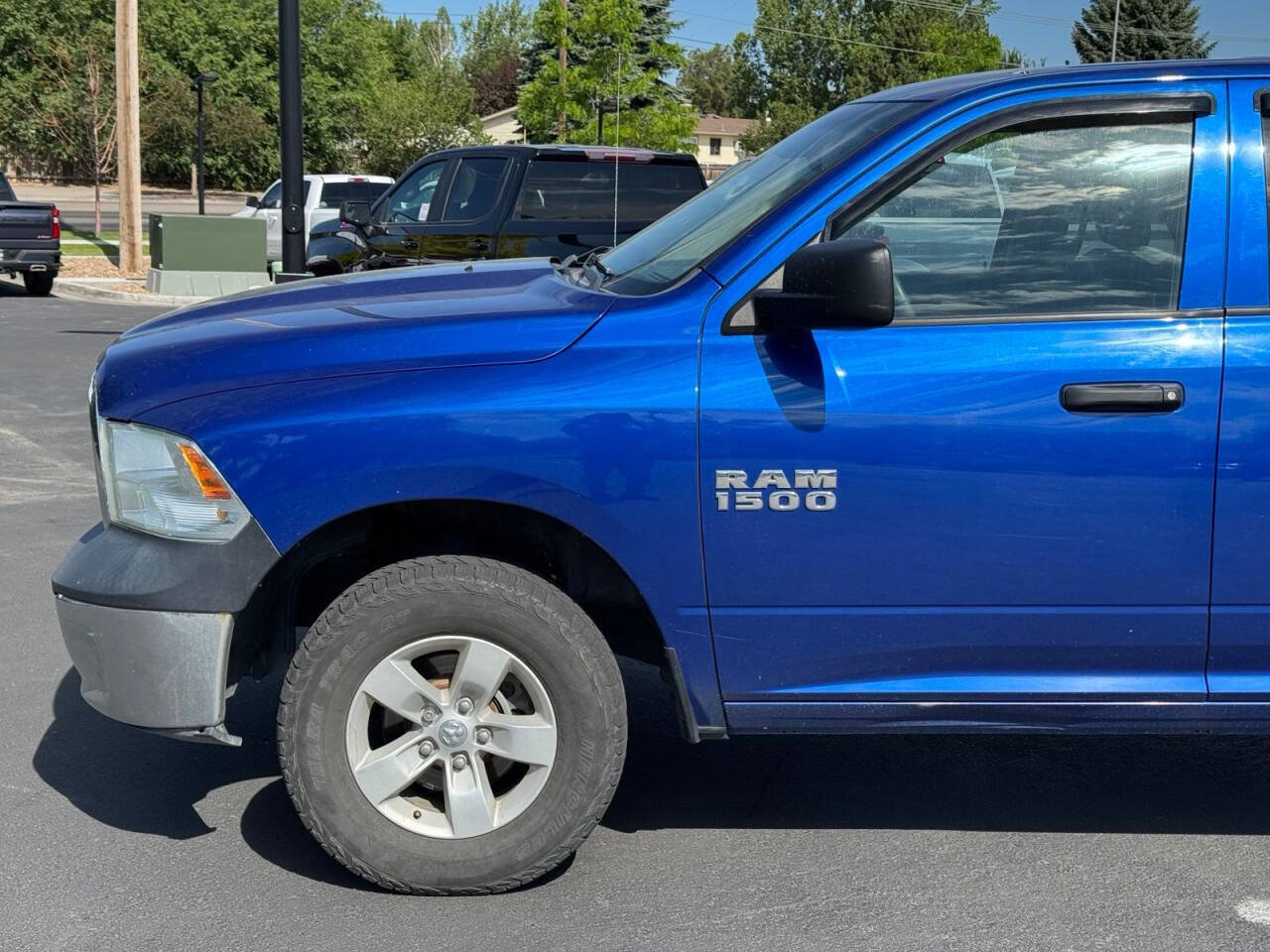 Used 2018 RAM 1500 ST w/ SXT Appearance Group AWD/4WD image 4