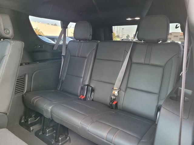 Used 2023 Chevrolet Suburban RST AWD/4WD image 14