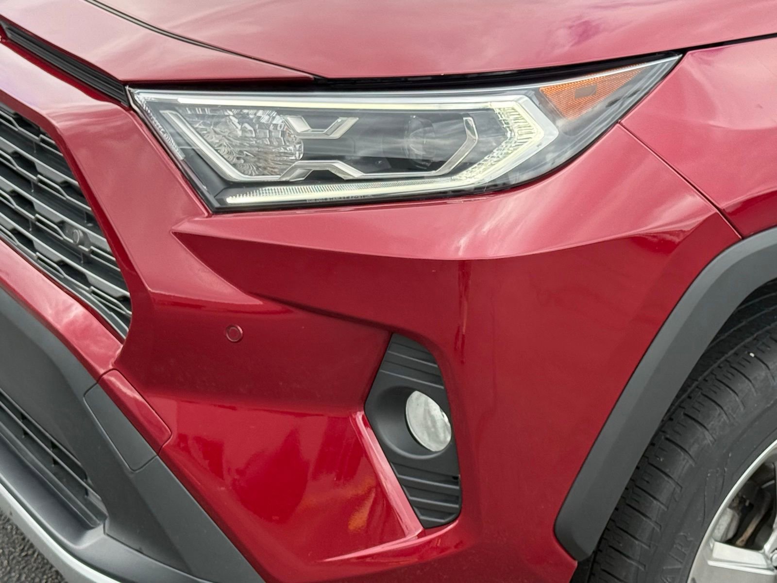Used 2019 Toyota RAV4 Limited image 9