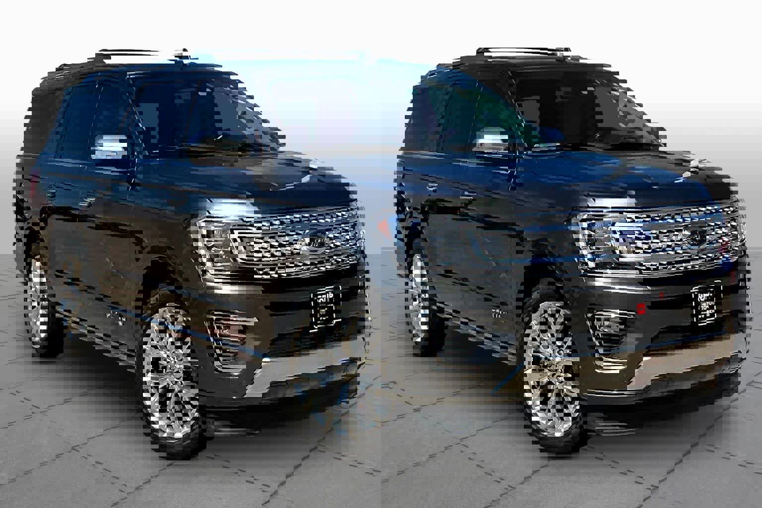 Used 2019 Ford Expedition Max Platinum RWD image 3