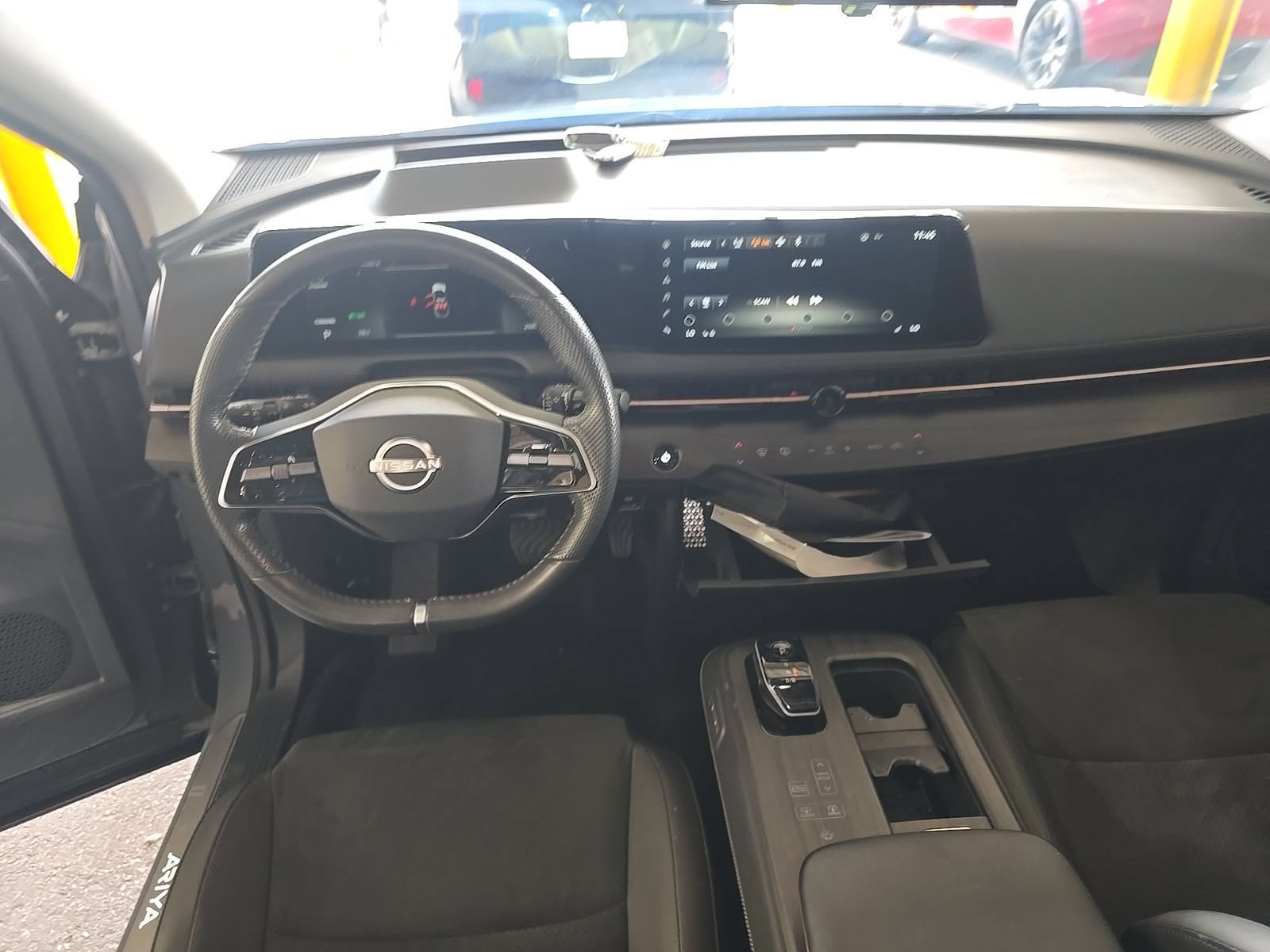 Used 2024 Nissan Ariya FWD image 8
