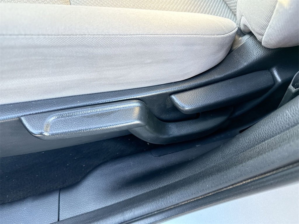 Used 2018 Honda HR-V LX image 14