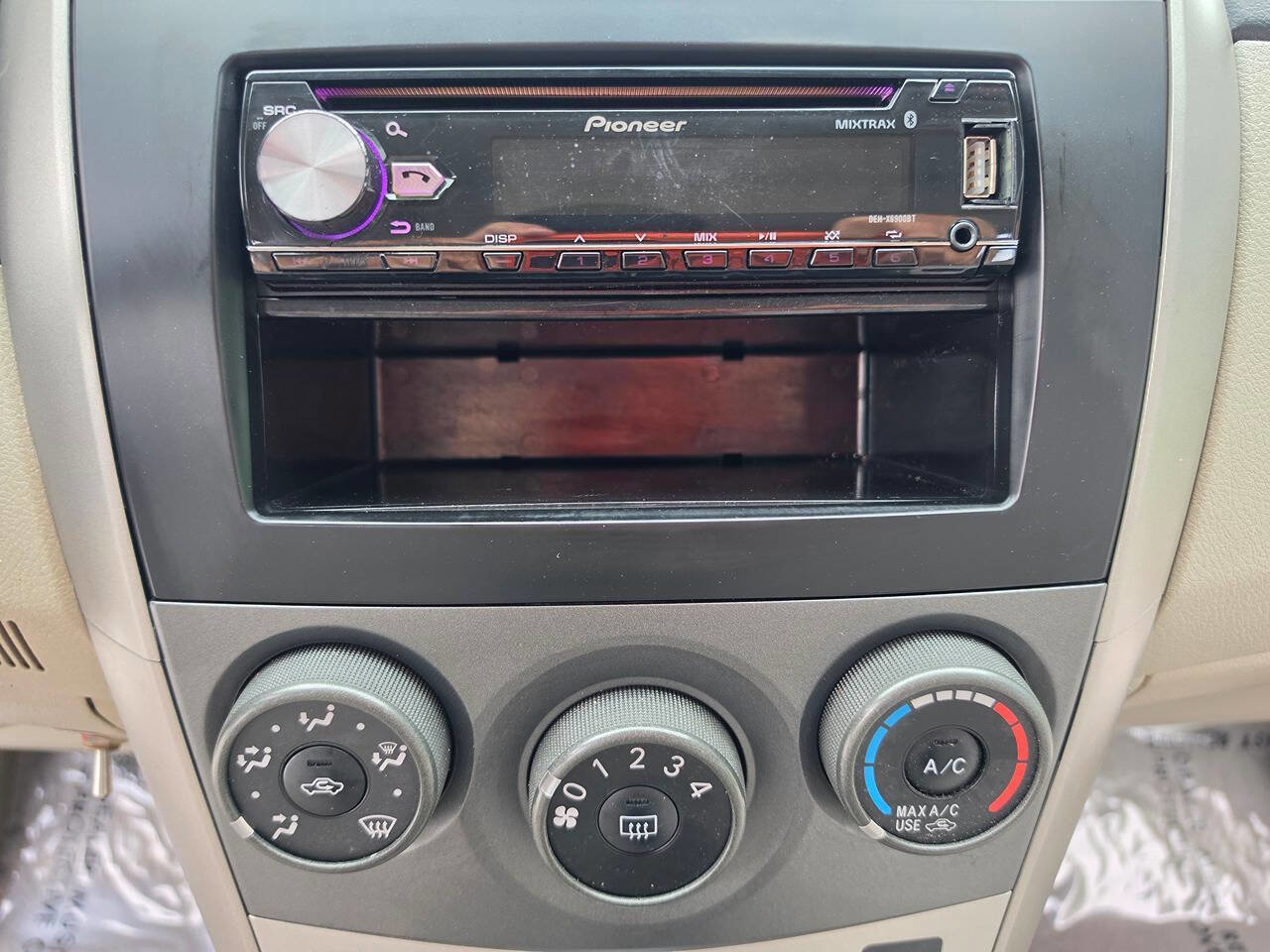 Used 2011 Toyota Corolla LE FWD image 38