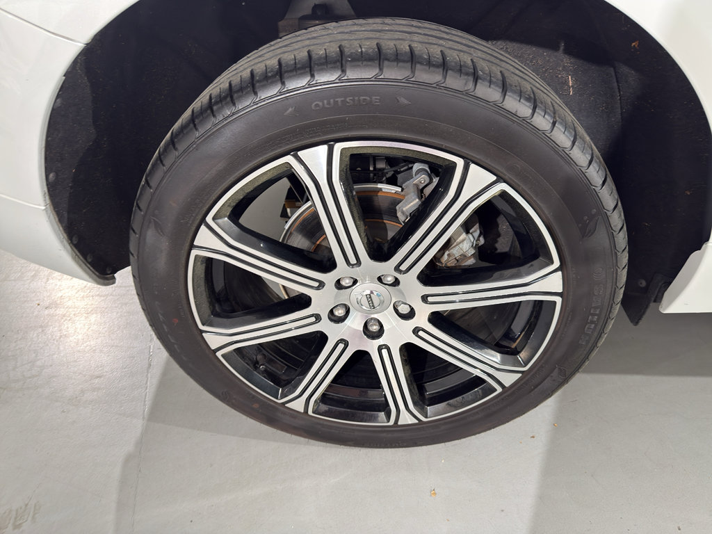 Used 2021 Volvo XC60 T5 Inscription w/ Advanced Package image 13