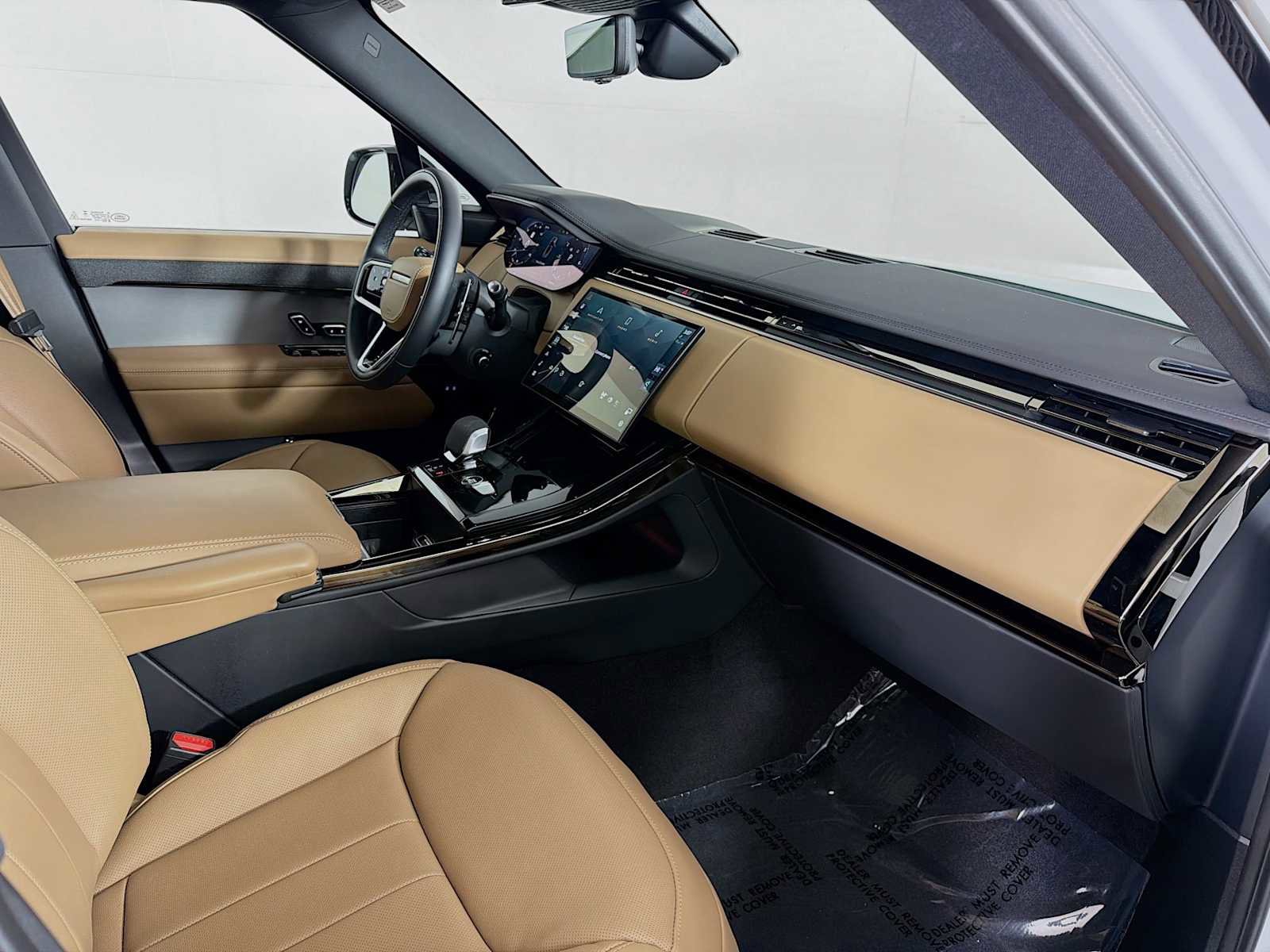 Used 2025 Land Rover Range Rover Sport SE image 30