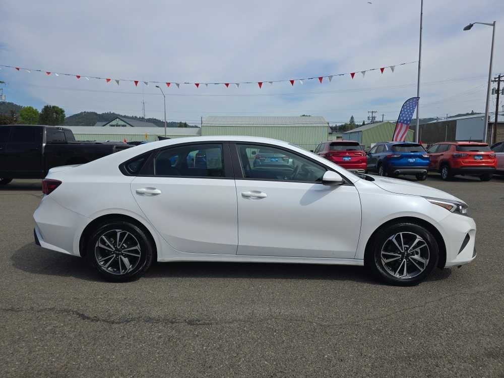 Used 2024 Kia Forte LXS FWD image 6