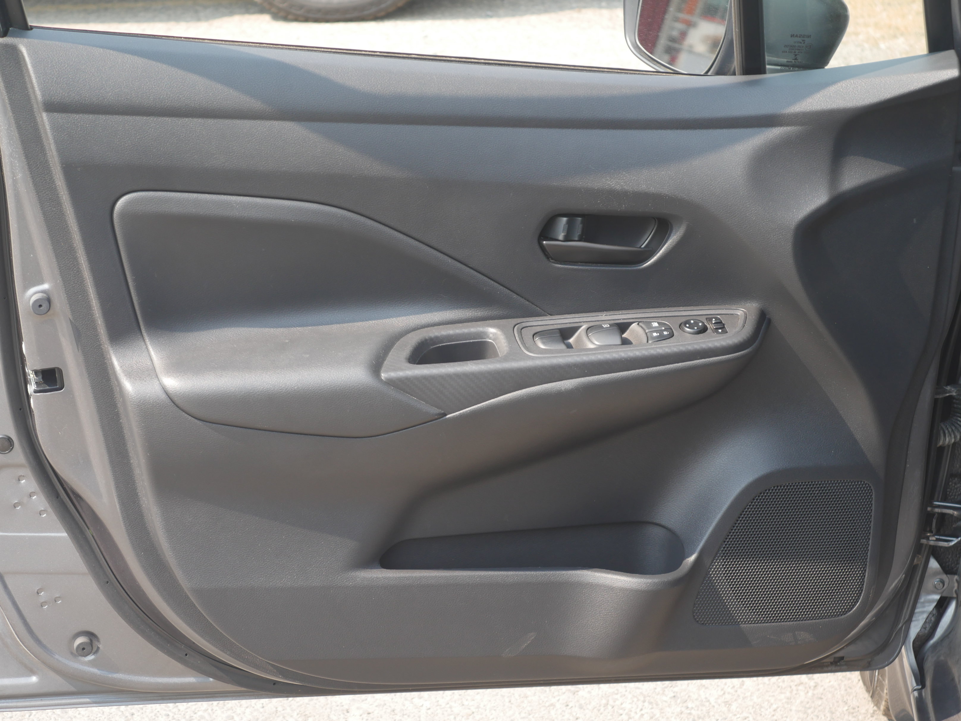 Used 2020 Nissan Versa S FWD image 27