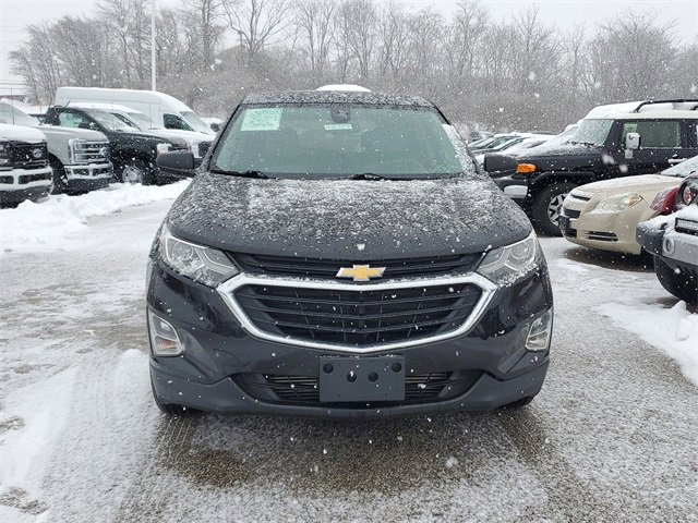 Used 2020 Chevrolet Equinox LS w/ LS Convenience Package image 2