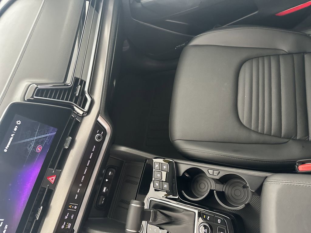 Used 2025 Kia Sportage SX image 26