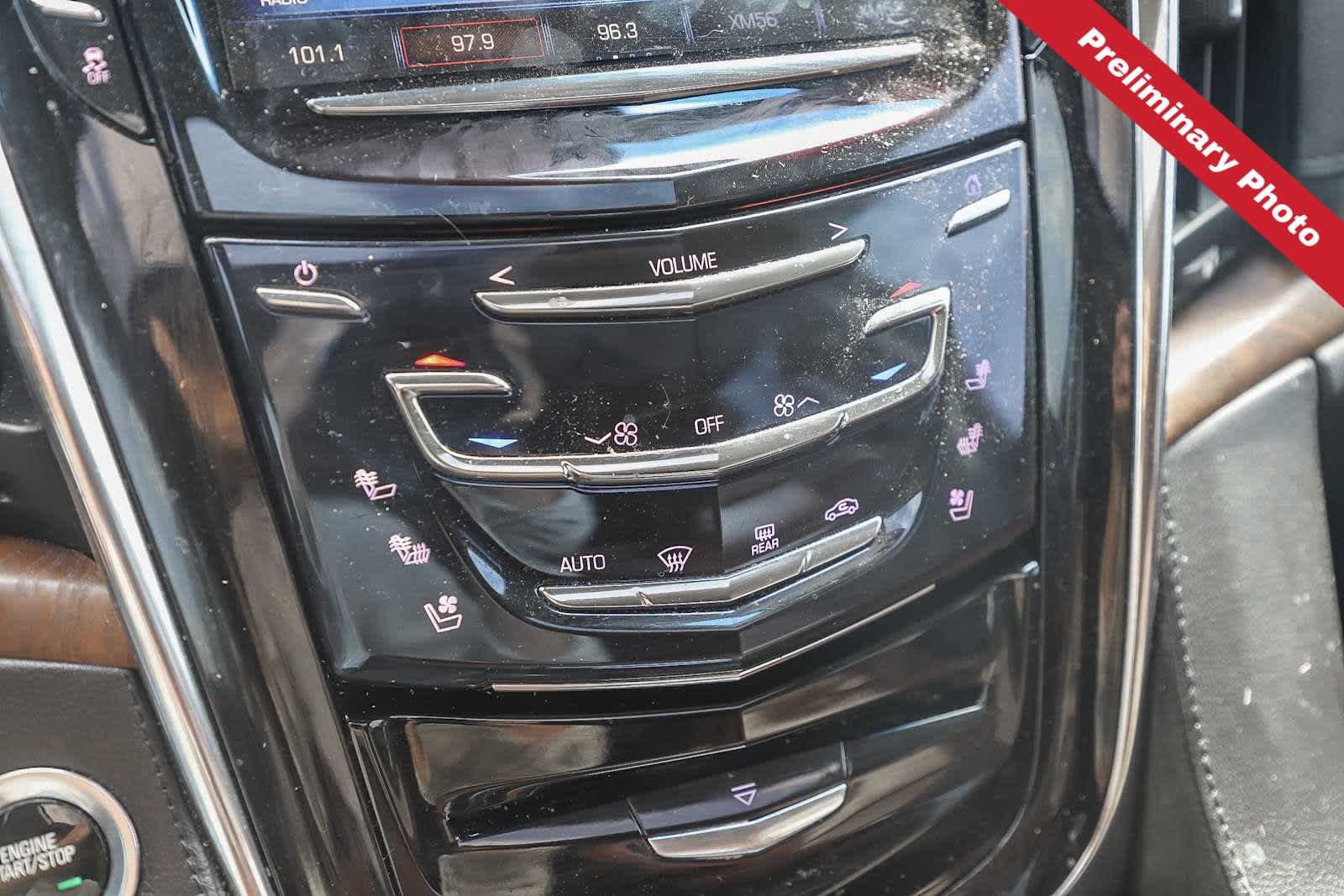 Used 2018 Cadillac Escalade Premium Luxury AWD/4WD image 16