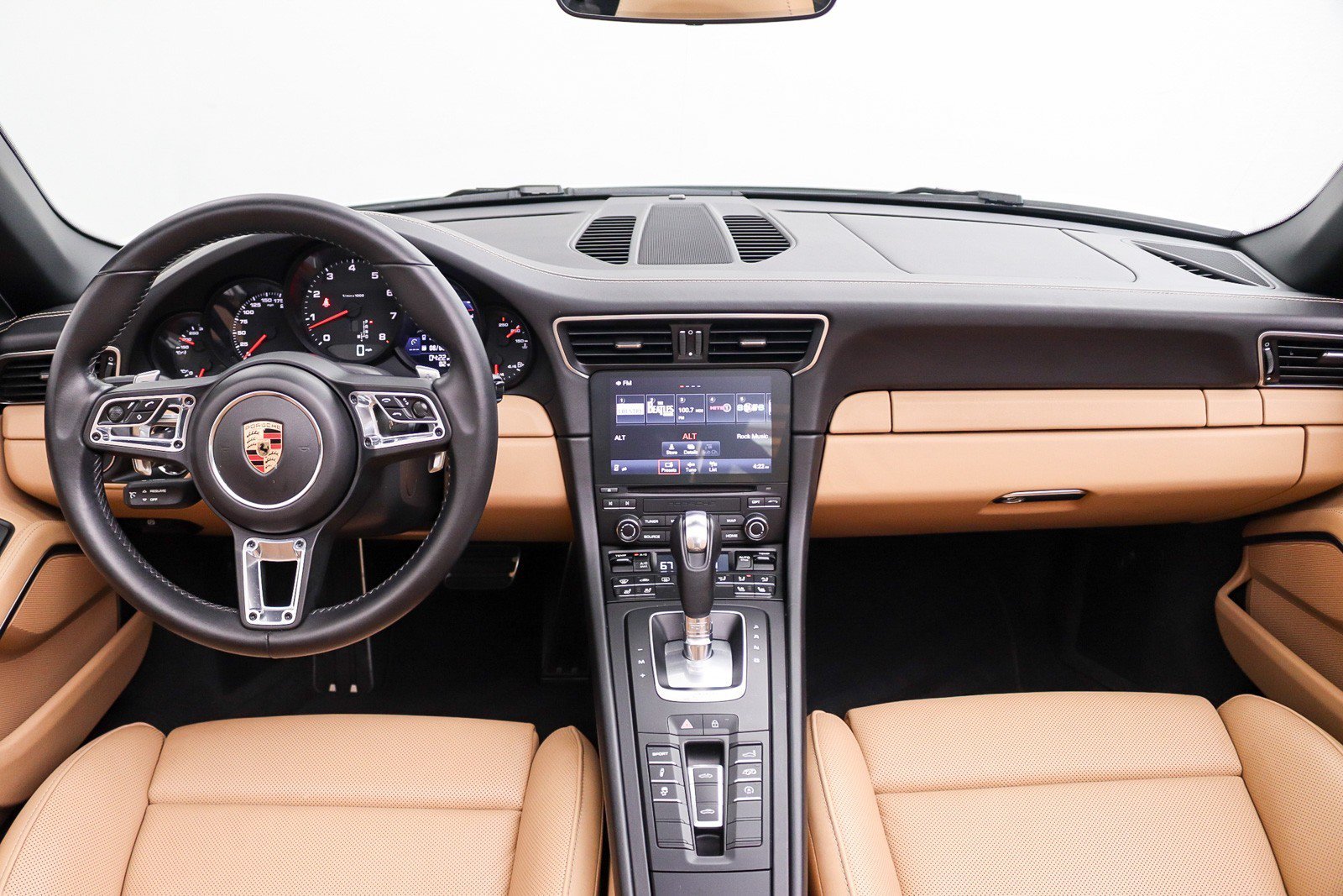 Used 2019 Porsche 911 Targa 4 AWD/4WD image 25
