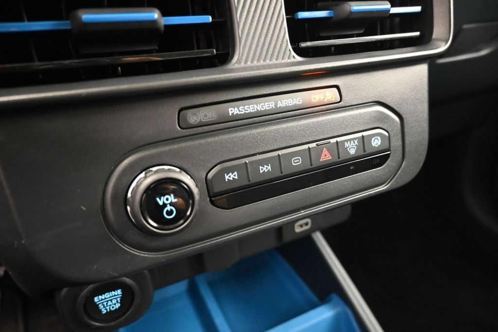 Used 2025 Ford Maverick XLT FWD image 16