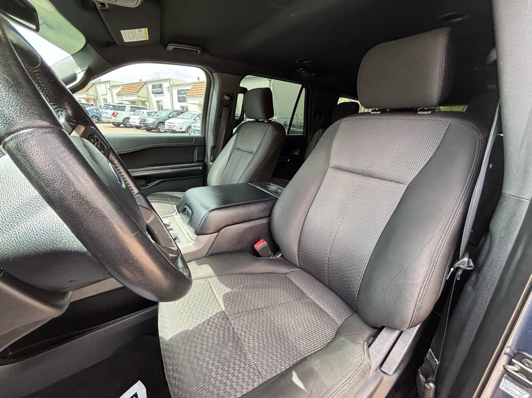 Used 2019 Ford Expedition Max XLT image 11