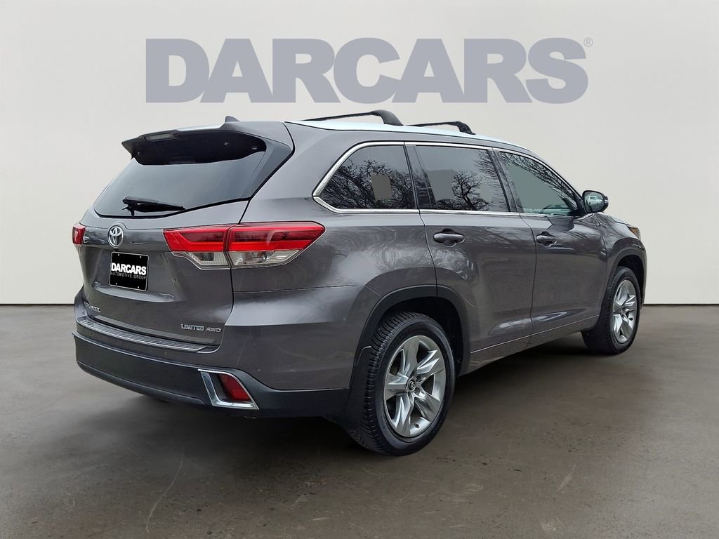Used 2017 Toyota Highlander Limited image 7