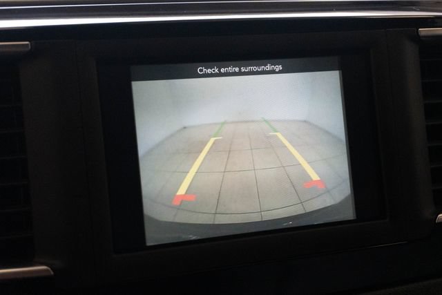 Used 2020 Chrysler Pacifica Touring w/ S Appearance Package FWD image 30