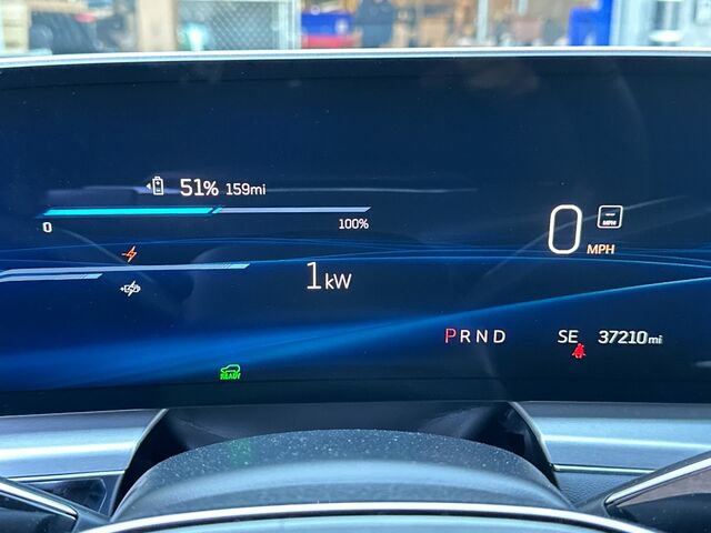 Used 2024 Cadillac Lyriq Luxury RWD image 30