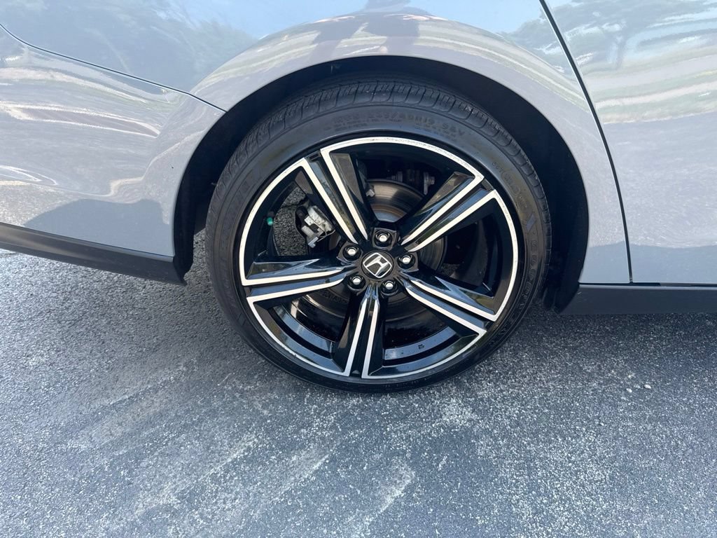Certified 2025 Honda Accord Sport image 14