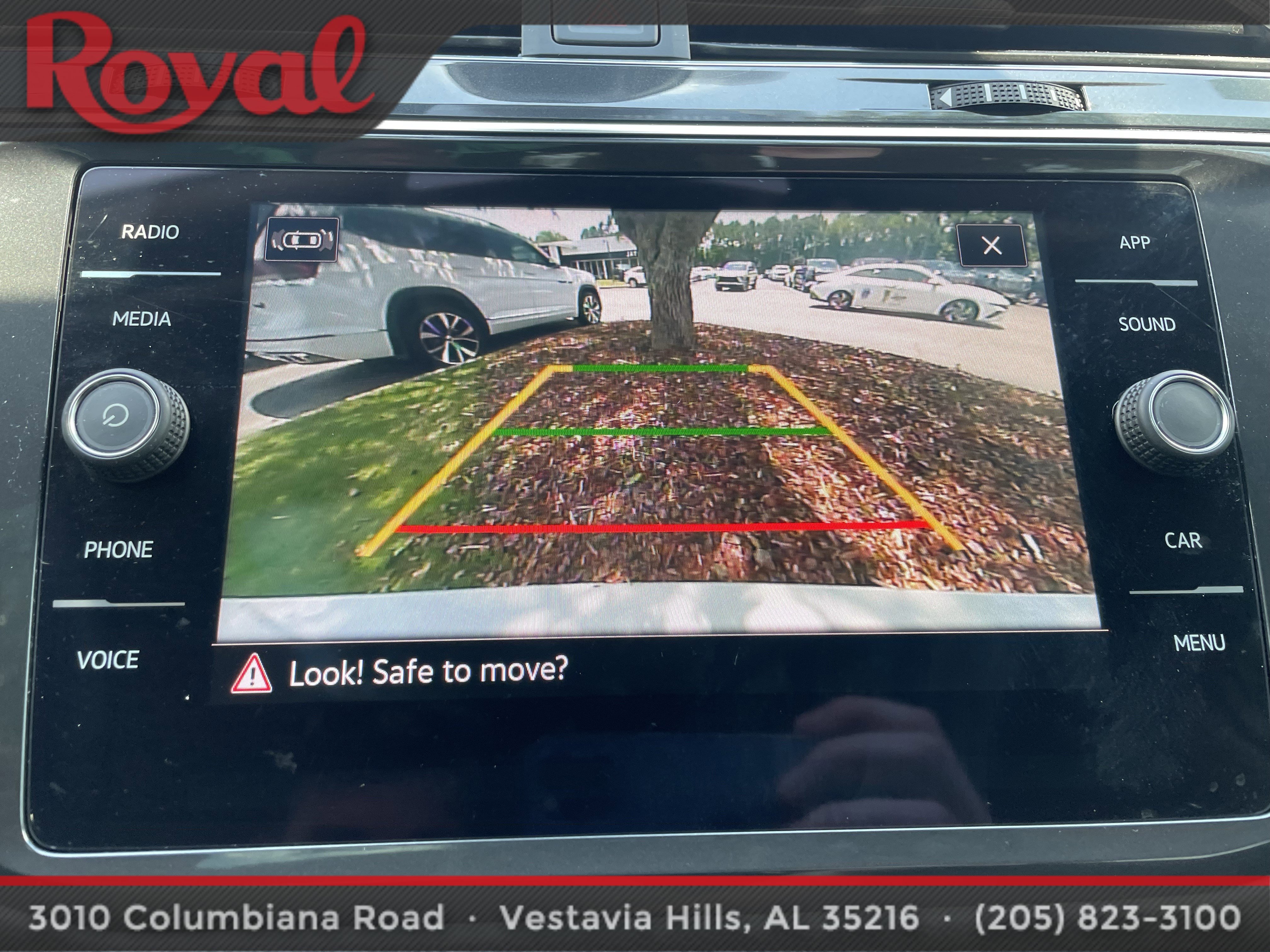 Certified 2023 Volkswagen Tiguan SE w/ Panoramic Sunroof Package FWD image 19