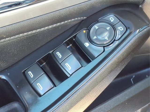 Used 2023 Chevrolet Traverse LT FWD image 19