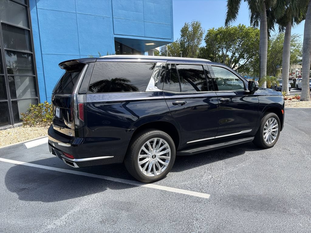Used 2024 Cadillac Escalade Premium Luxury AWD/4WD image 8