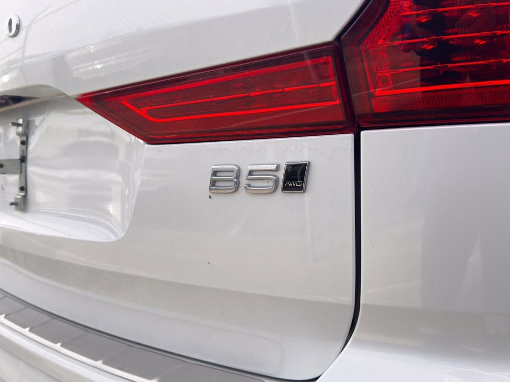 Used 2025 Volvo XC60 B5 Ultra w/ Protection Package Premier image 4