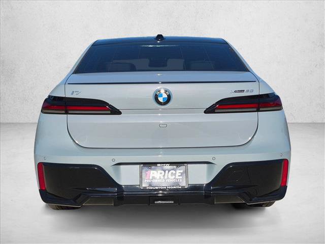 Used 2023 BMW i7 xDrive60 w/ Executive Package 2 AWD/4WD image 7