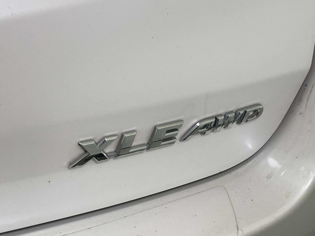 Used 2015 Toyota Highlander XLE AWD/4WD image 12