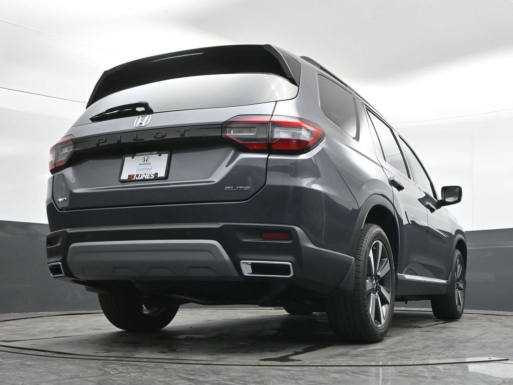 Used 2023 Honda Pilot Elite image 32