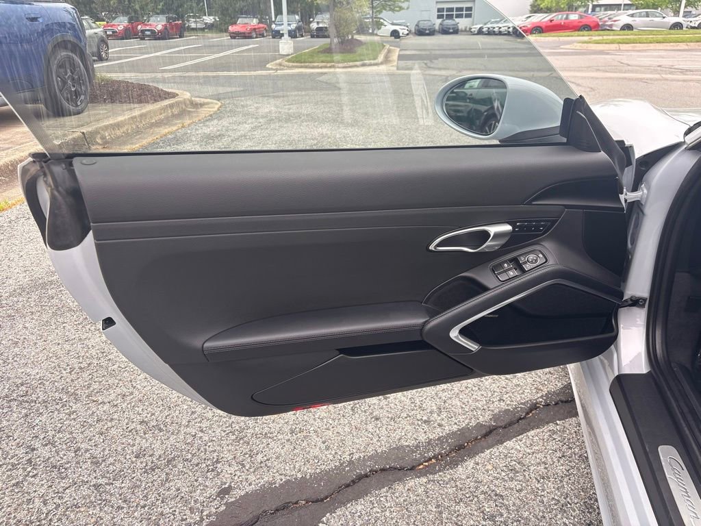Used 2025 Porsche 718 Cayman S RWD image 15
