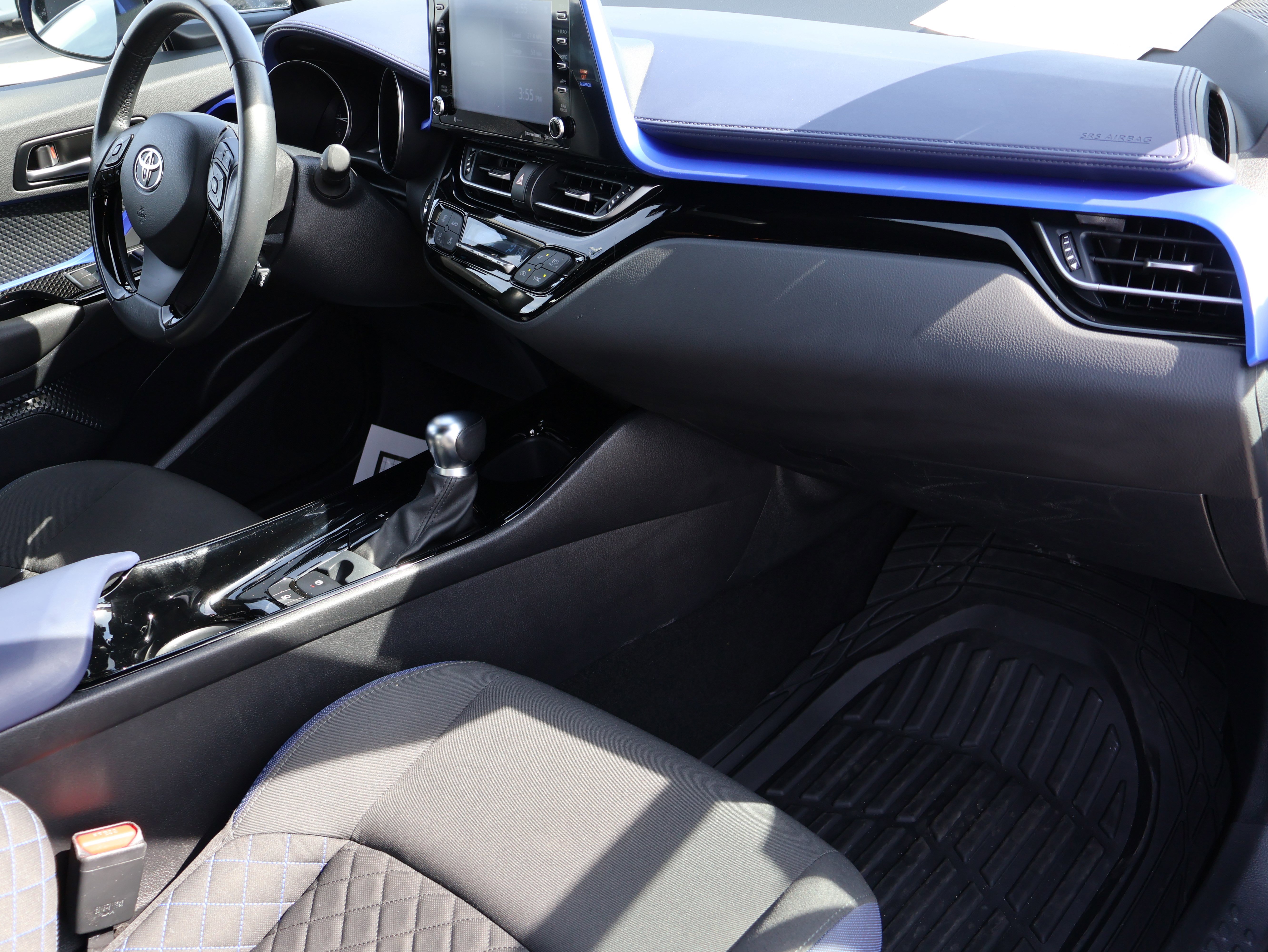 Used 2021 Toyota C-HR XLE image 10