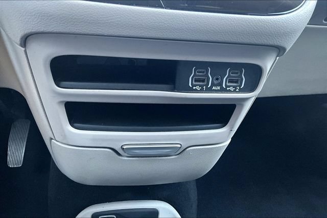 Used 2023 Chrysler Voyager LX FWD image 15