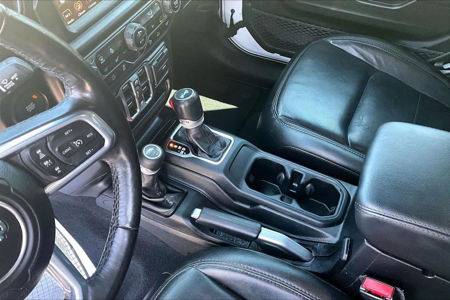 Used 2021 Jeep Wrangler Unlimited Sahara AWD/4WD image 16